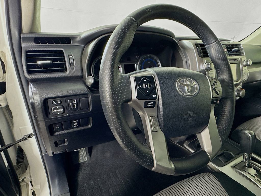 Used 2014 Toyota 4Runner SR5 RWD image 12