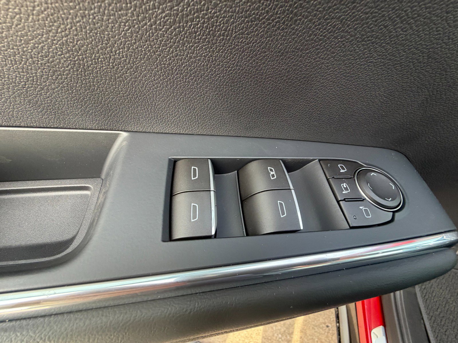 New 2026 GMC Acadia Denali w/ Super Cruise Package image 8