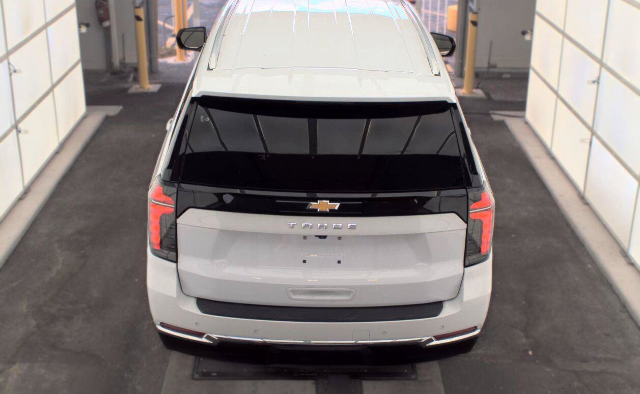 Used 2025 Chevrolet Tahoe LS RWD image 18