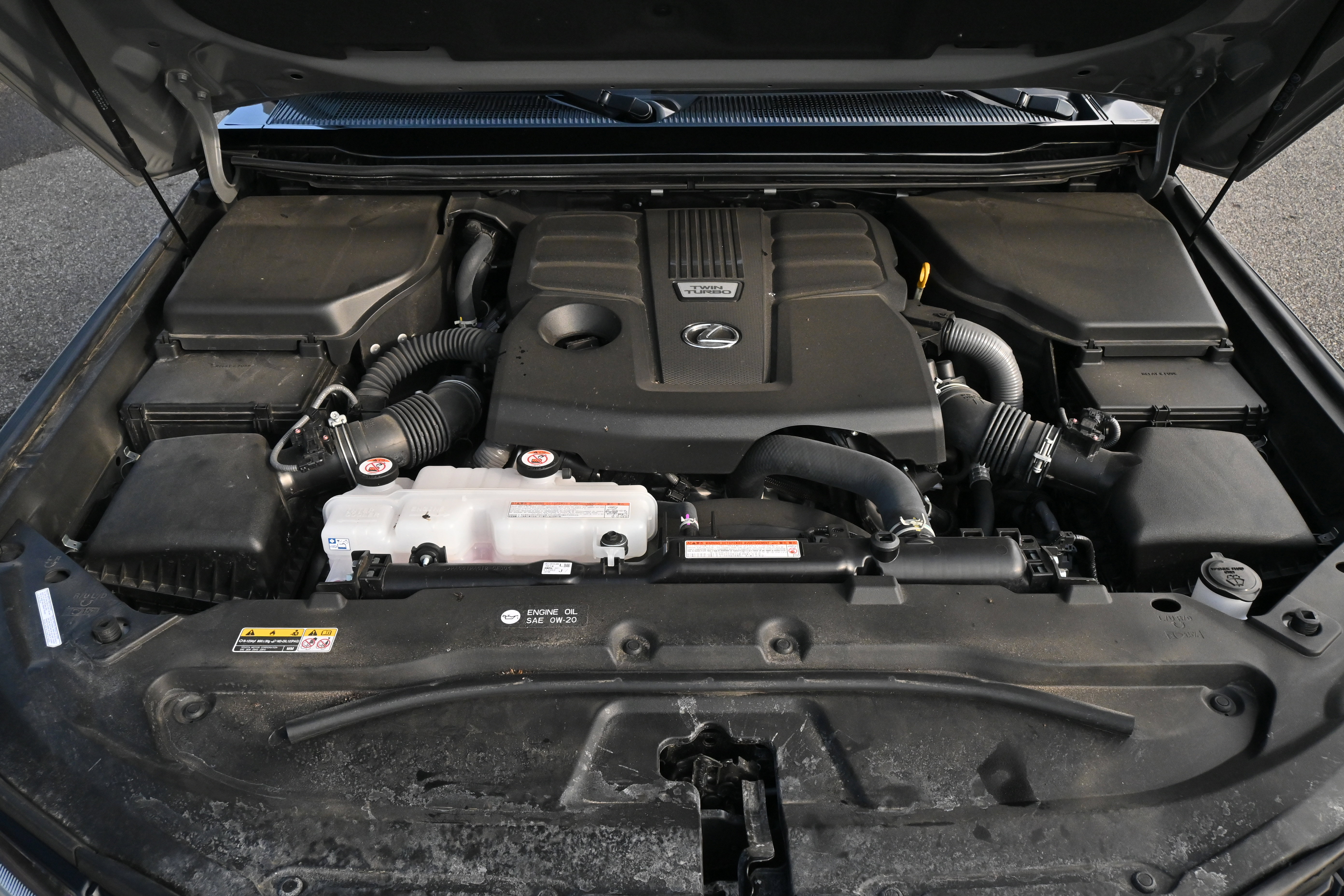 Used 2025 Lexus GX 550 w/ Accessory Package (2T) image 24