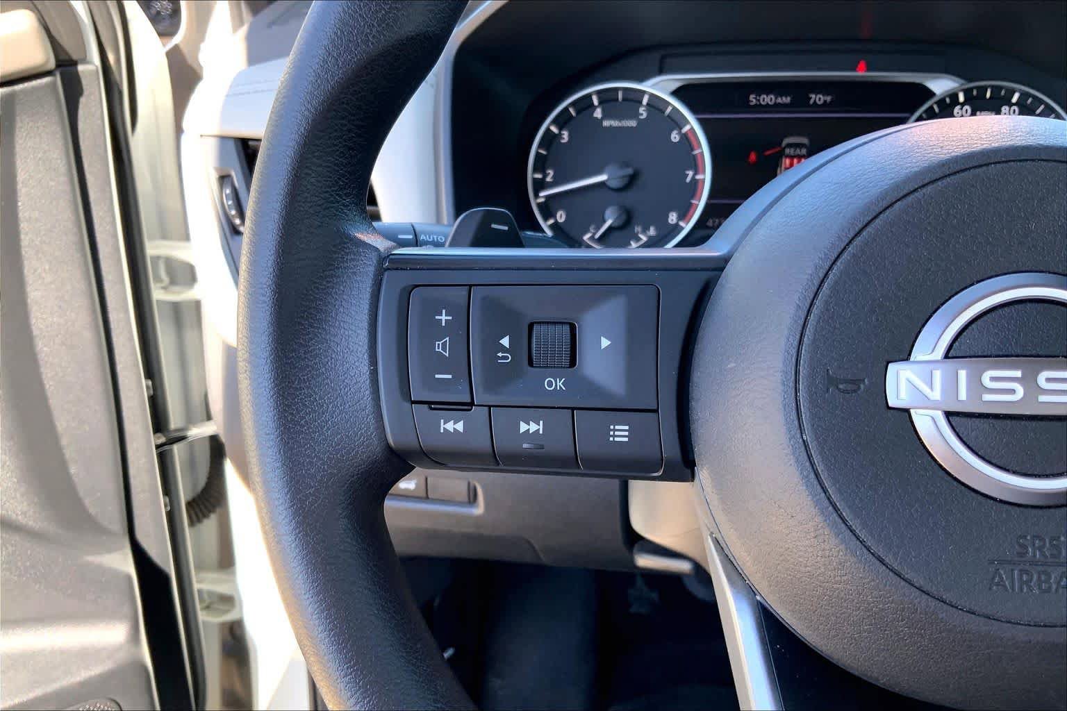 Used 2024 Nissan Rogue SV AWD/4WD image 22
