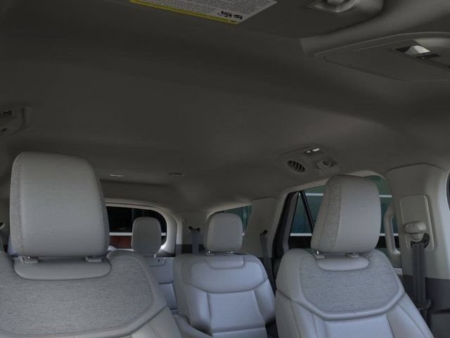 Used 2026 Ford Explorer Active w/ Active Comfort Package RWD image 22