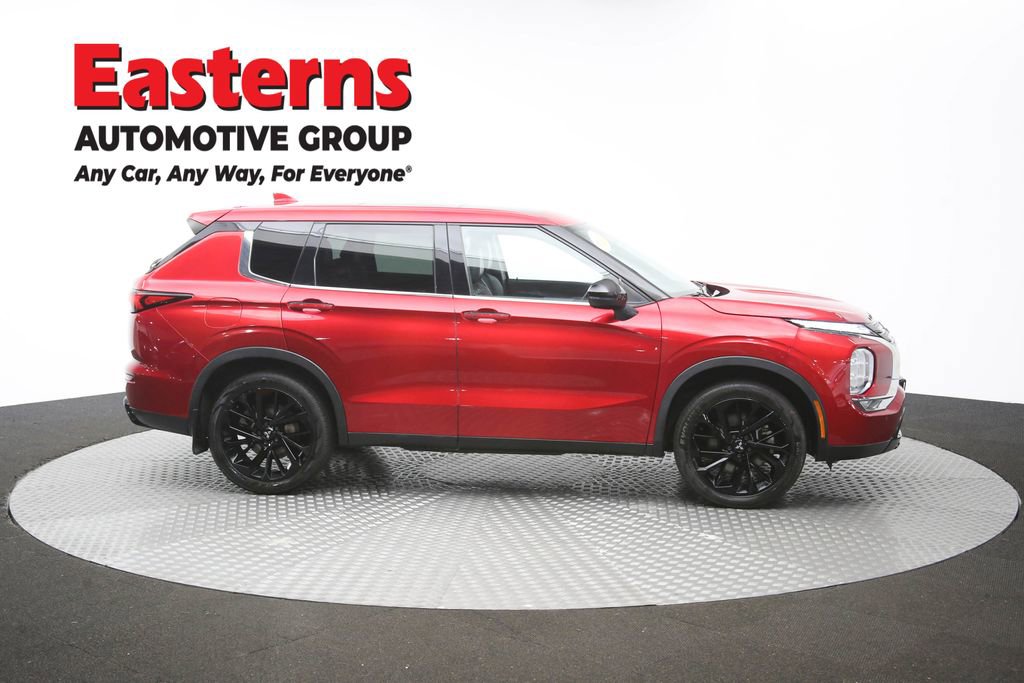 Used 2022 Mitsubishi Outlander SE FWD image 46