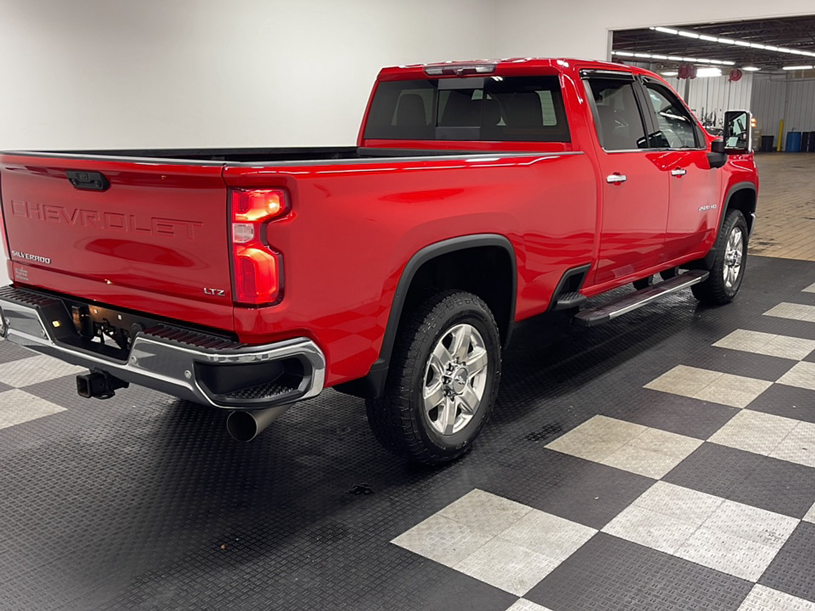 Used 2020 Chevrolet Silverado 2500 LTZ AWD/4WD image 18