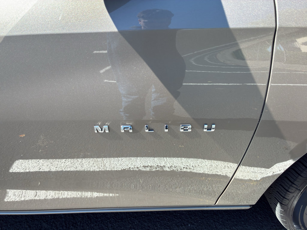 Used 2023 Chevrolet Malibu LT FWD image 15