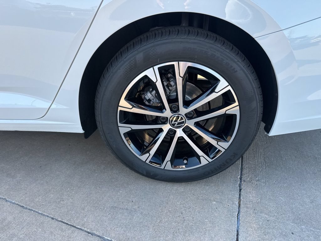 New 2026 Volkswagen Jetta Sport FWD image 8