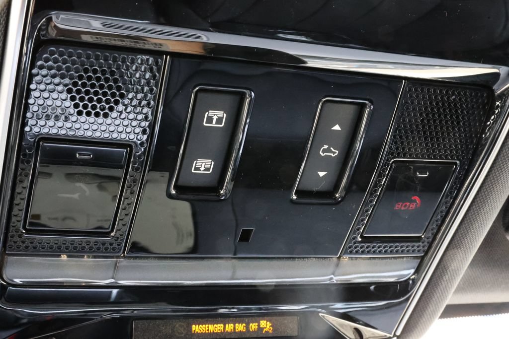 New 2026 Land Rover Range Rover Long Wheelbase SE AWD/4WD image 14