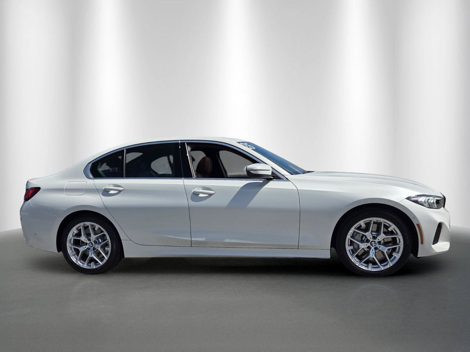 Certified 2025 BMW 330i Sedan RWD image 8