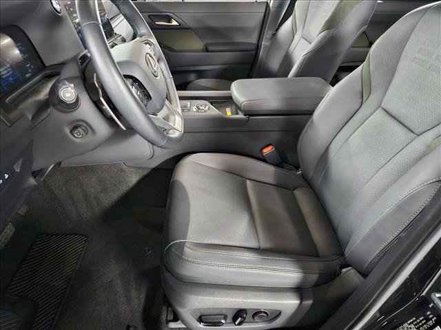 Used 2024 Lexus GX 550 AWD/4WD image 15