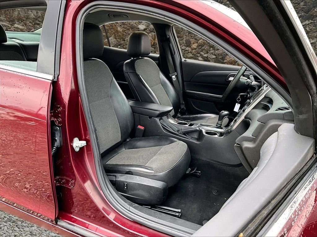Used 2014 Chevrolet Malibu LT image 7