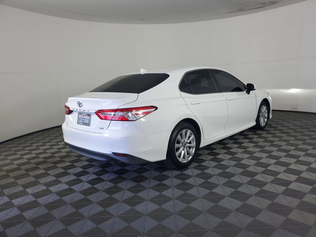 Used 2020 Toyota Camry LE FWD image 4