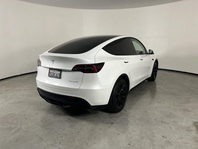 Used 2023 Tesla Model Y Long Range AWD/4WD image 8