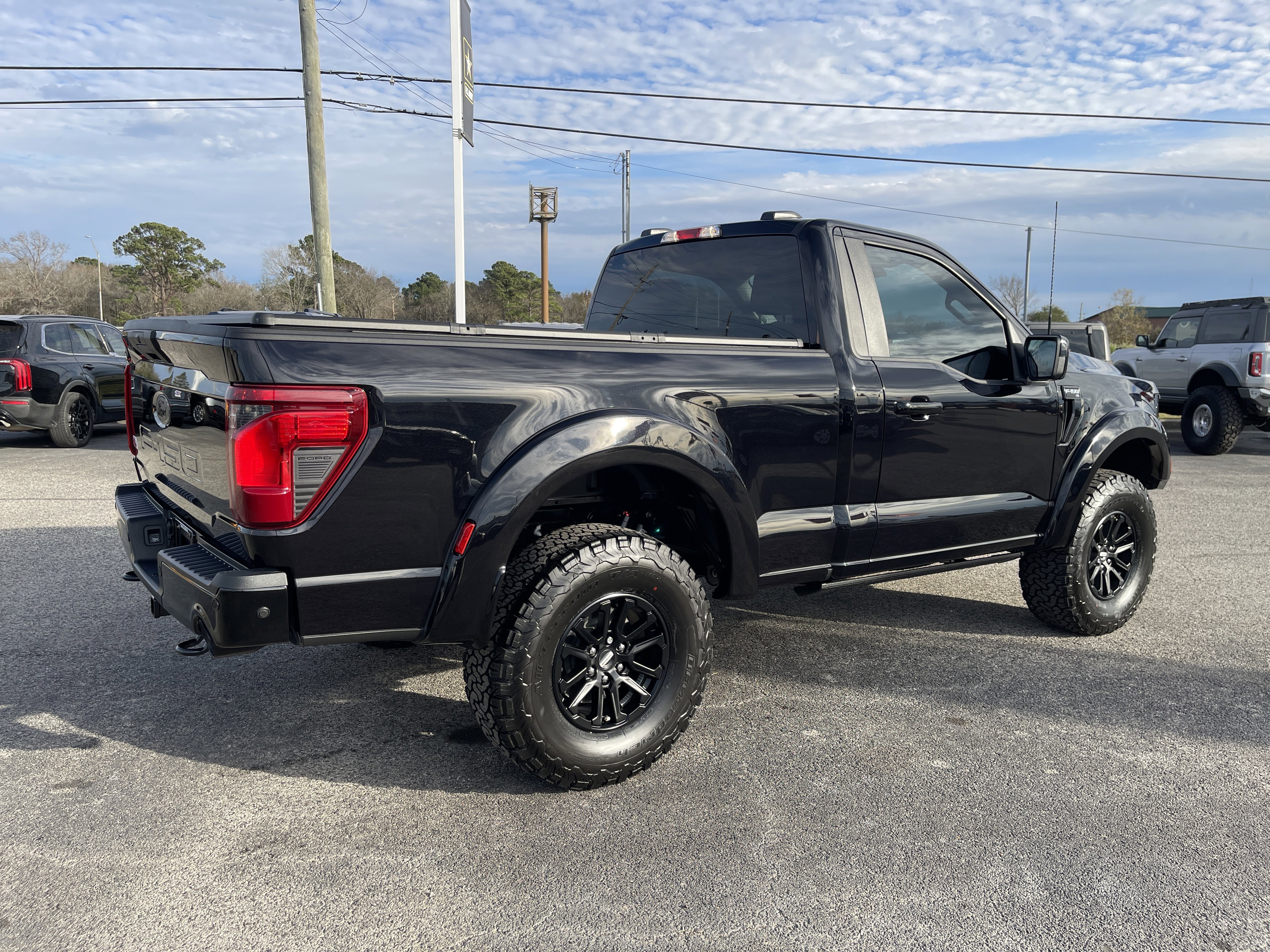 Used 2025 Ford F150 XL w/ Equipment Group 103A High image 3