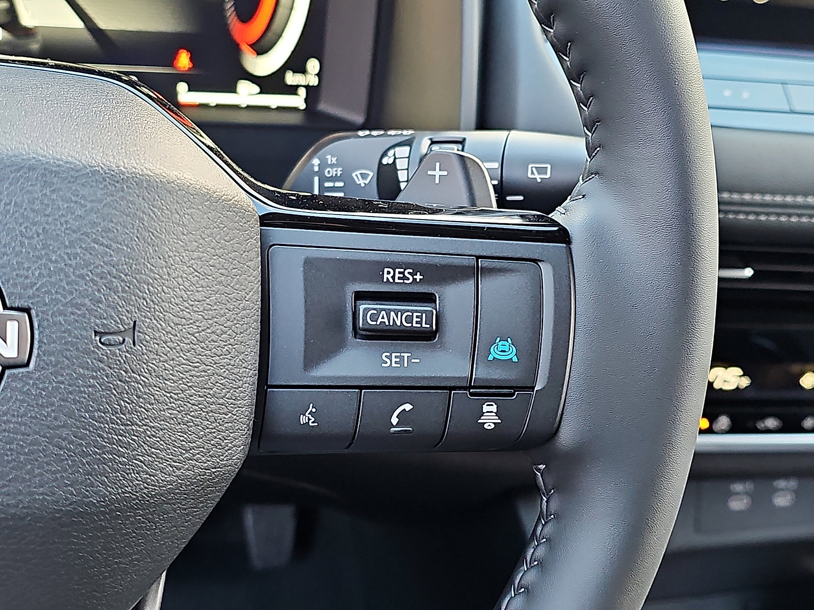 Certified 2025 Nissan Rogue SL image 23