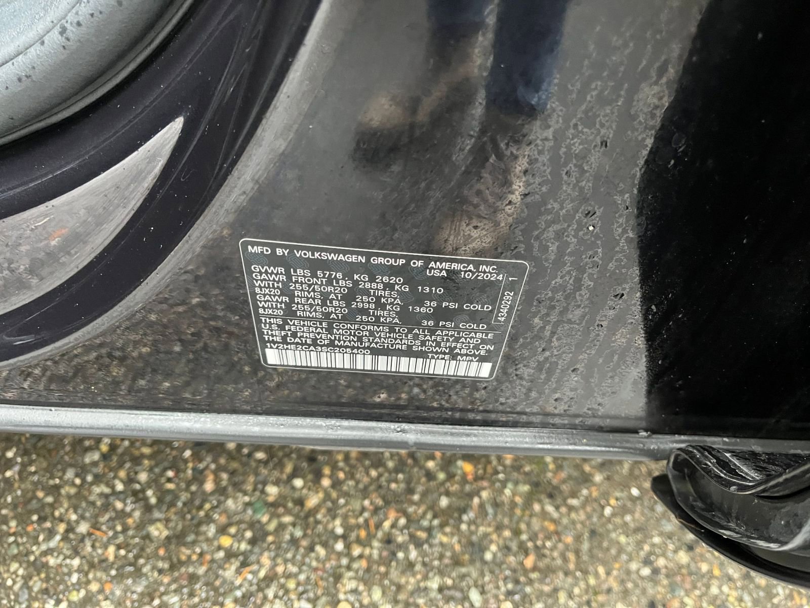 Used 2025 Volkswagen Atlas Cross Sport SE image 29