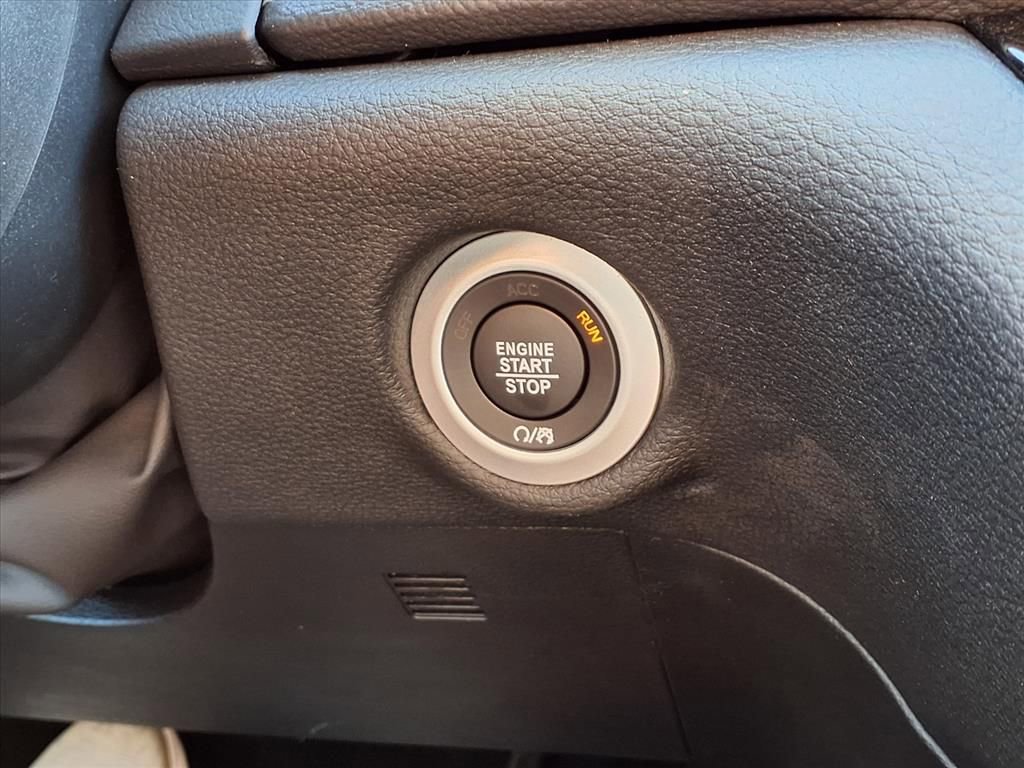 New 2026 Chrysler Pacifica Limited image 17