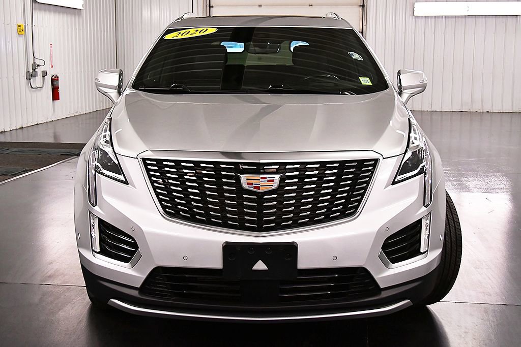 Used 2020 Cadillac XT5 Premium Luxury AWD/4WD image 2
