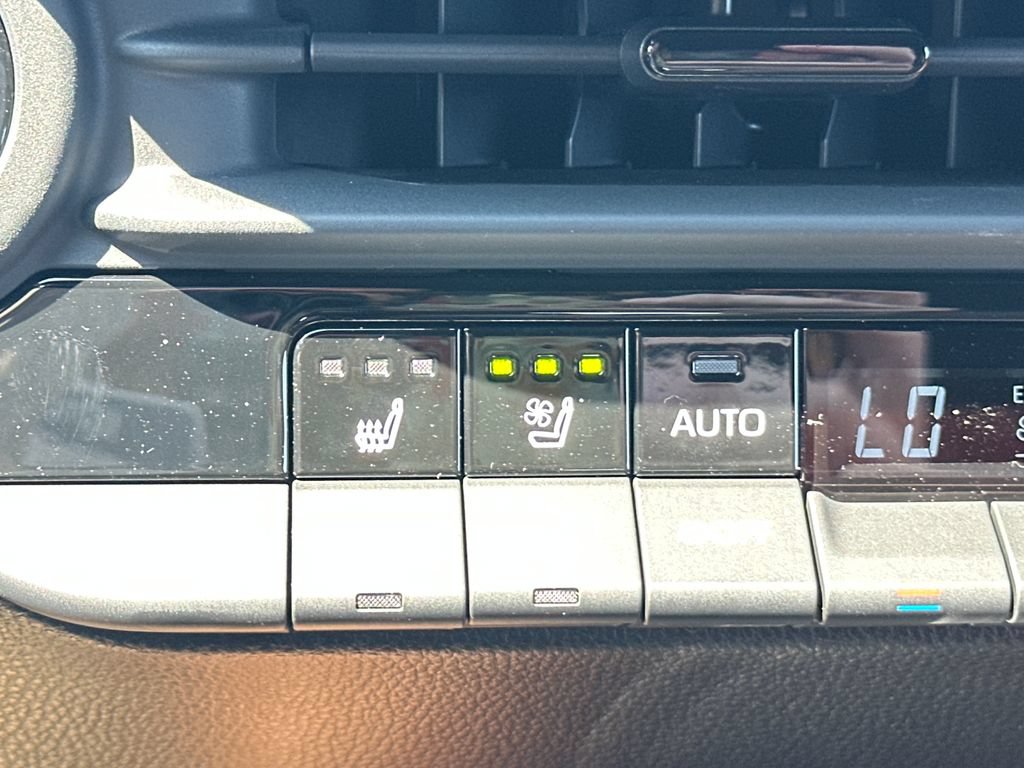 New 2026 Toyota Crown Signia AWD/4WD image 28
