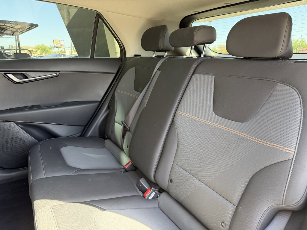 Used 2024 Kia Niro LX FWD image 36