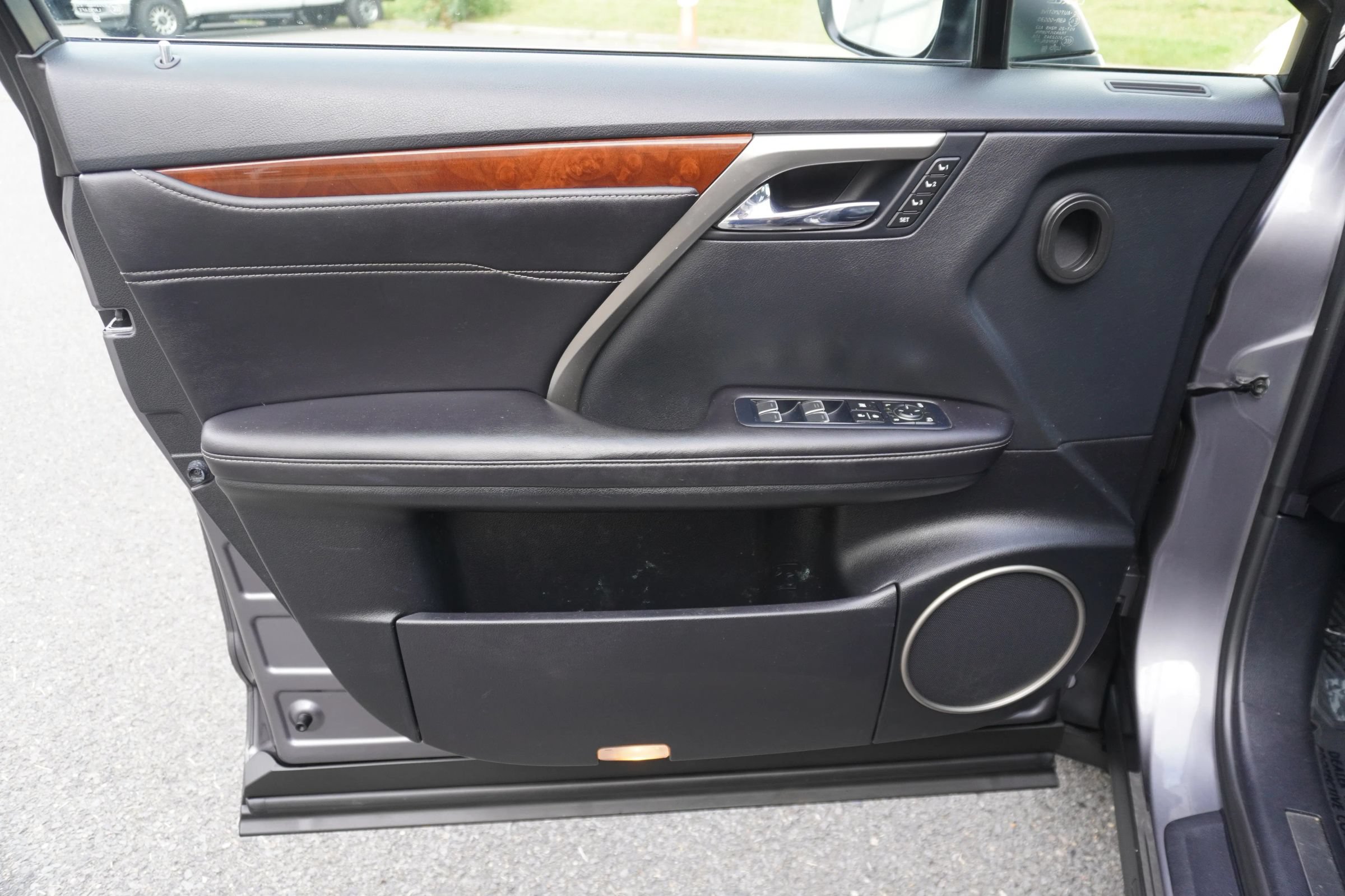 Used 2018 Lexus RX 350L AWD image 13