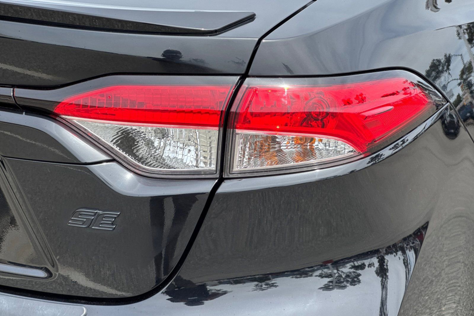 Used 2025 Toyota Corolla SE w/ Convenience Package image 26