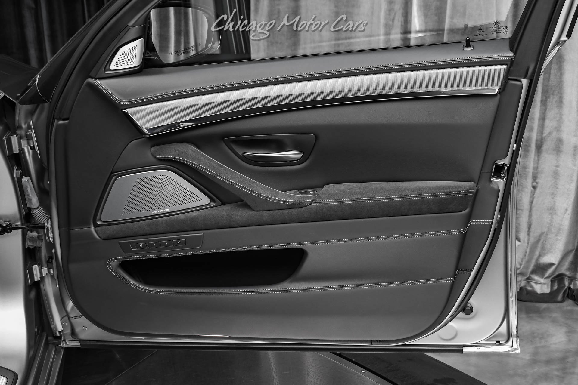 Used 2015 BMW M5 RWD image 36