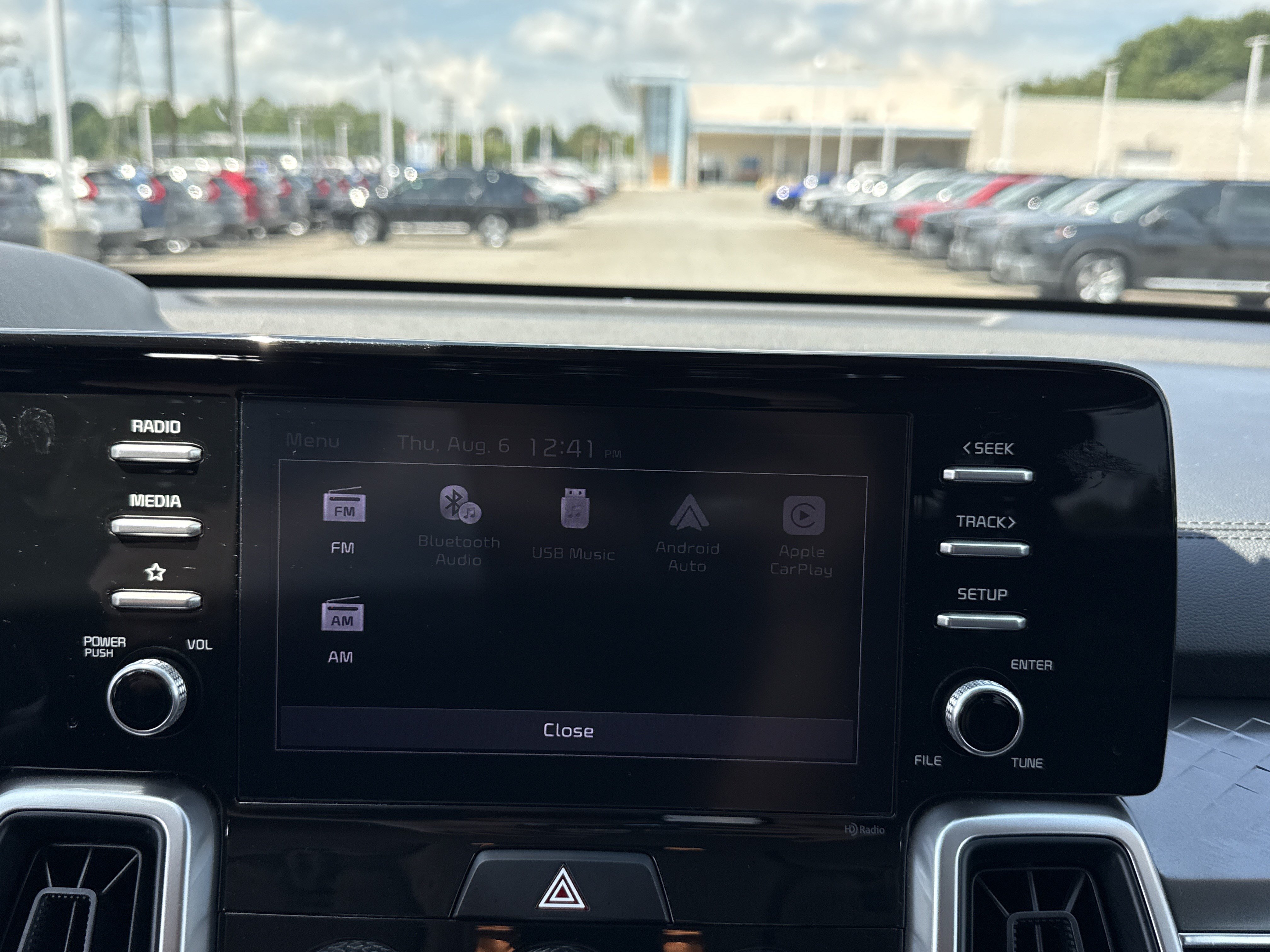 Used 2022 Kia Sorento LX AWD/4WD image 24