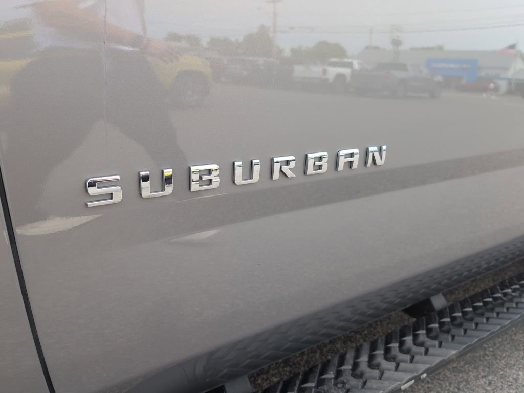 Used 2019 Chevrolet Suburban LT w/ Off-Road Package AWD/4WD image 25