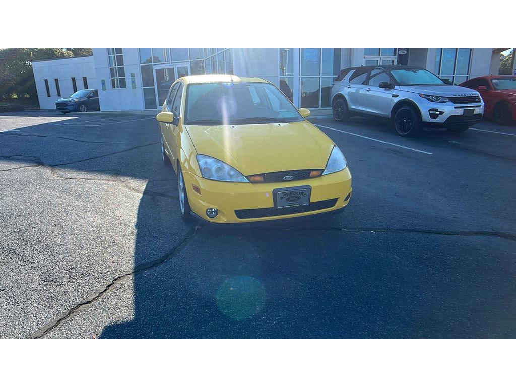 Used 2004 Ford Focus SVT image 2