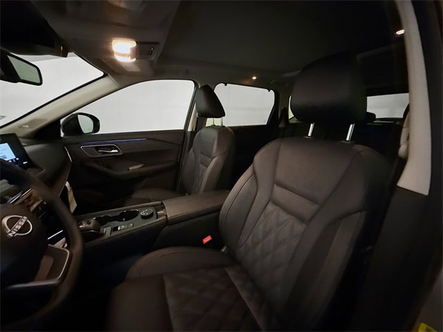 New 2026 Nissan Rogue Platinum image 5