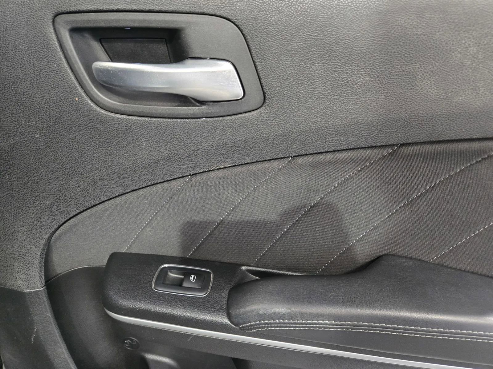 Used 2019 Dodge Charger Scat Pack RWD image 8