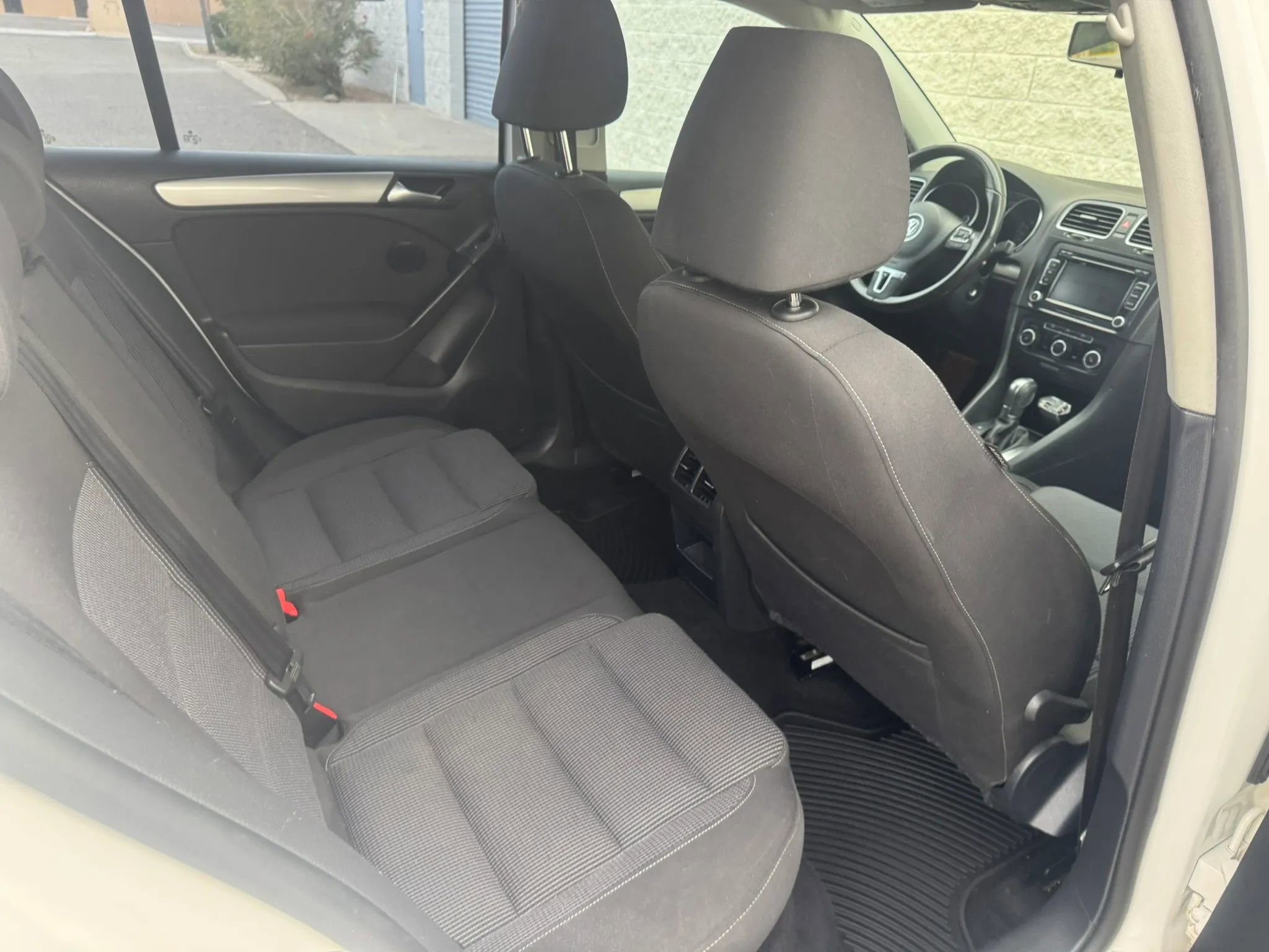 Used 2014 Volkswagen Golf TDI FWD image 16