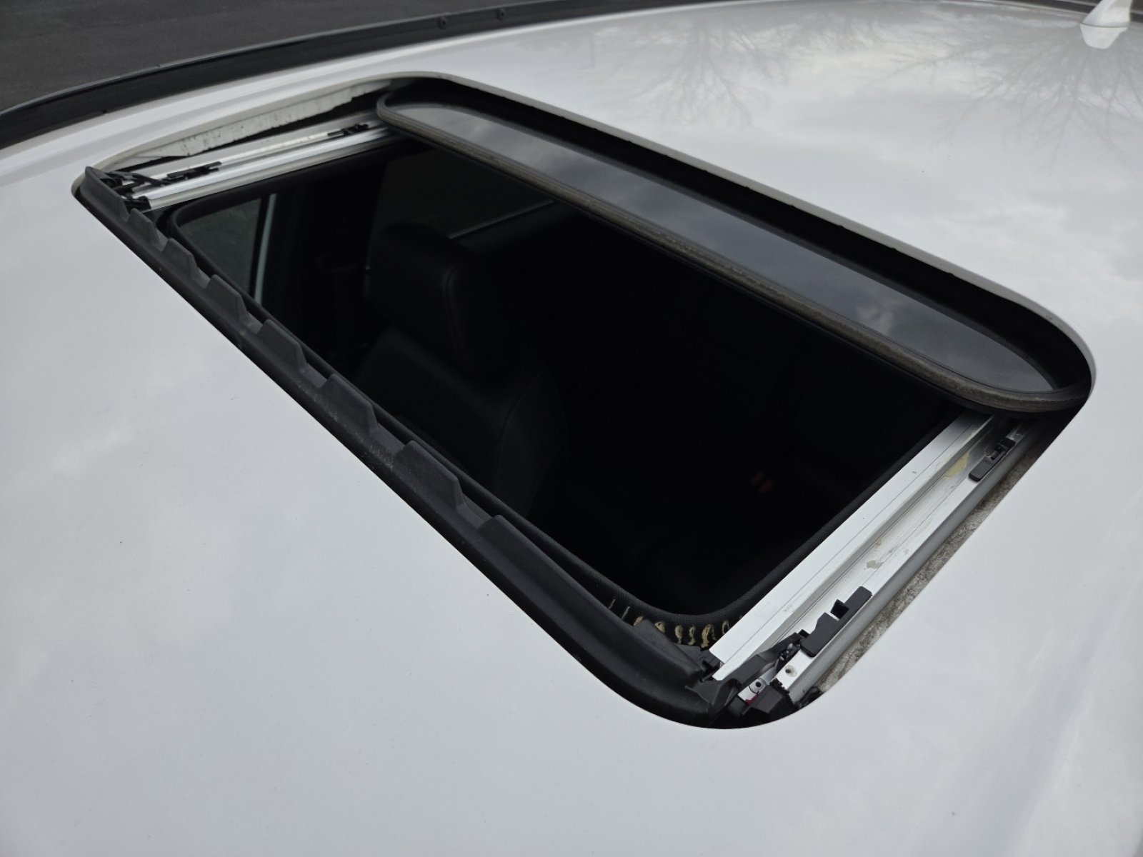 Used 2024 Honda CR-V Sport-L image 4