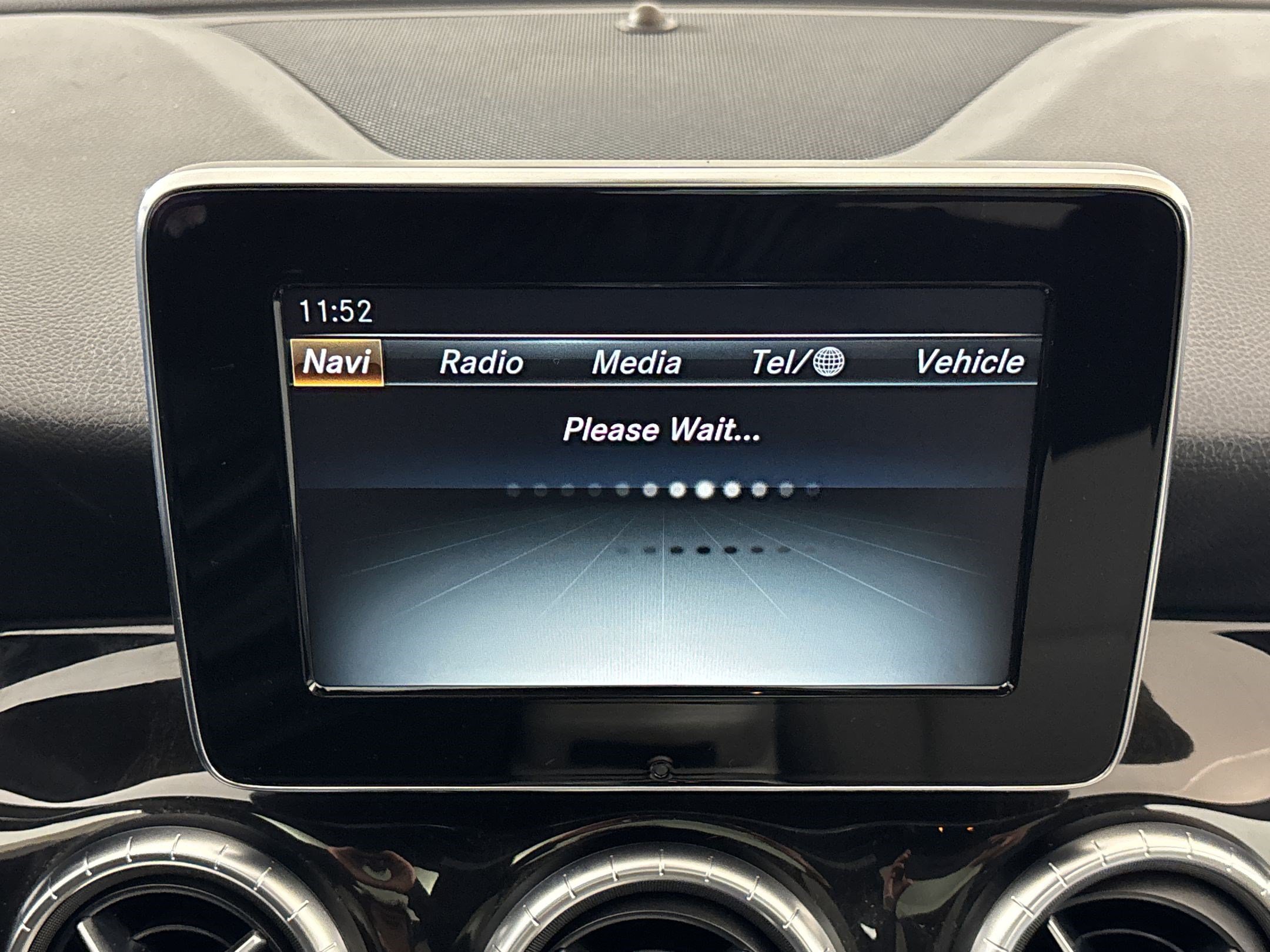 Used 2015 Mercedes-Benz CLA 250 image 23