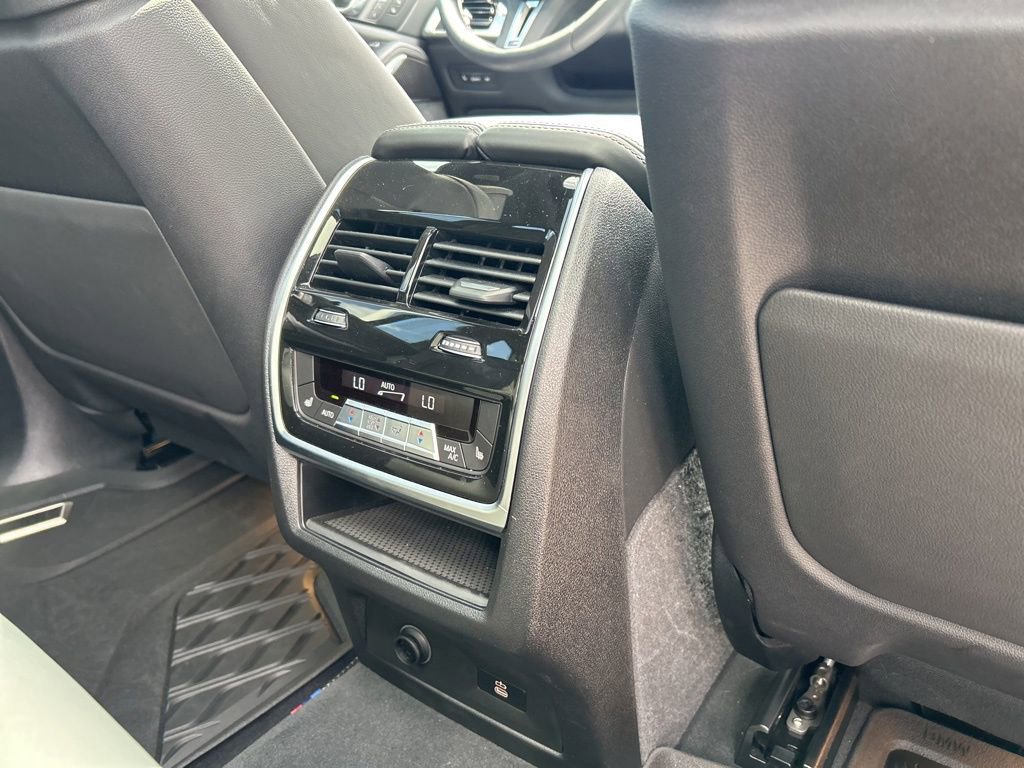 Used 2026 BMW X5 M60i AWD/4WD image 49