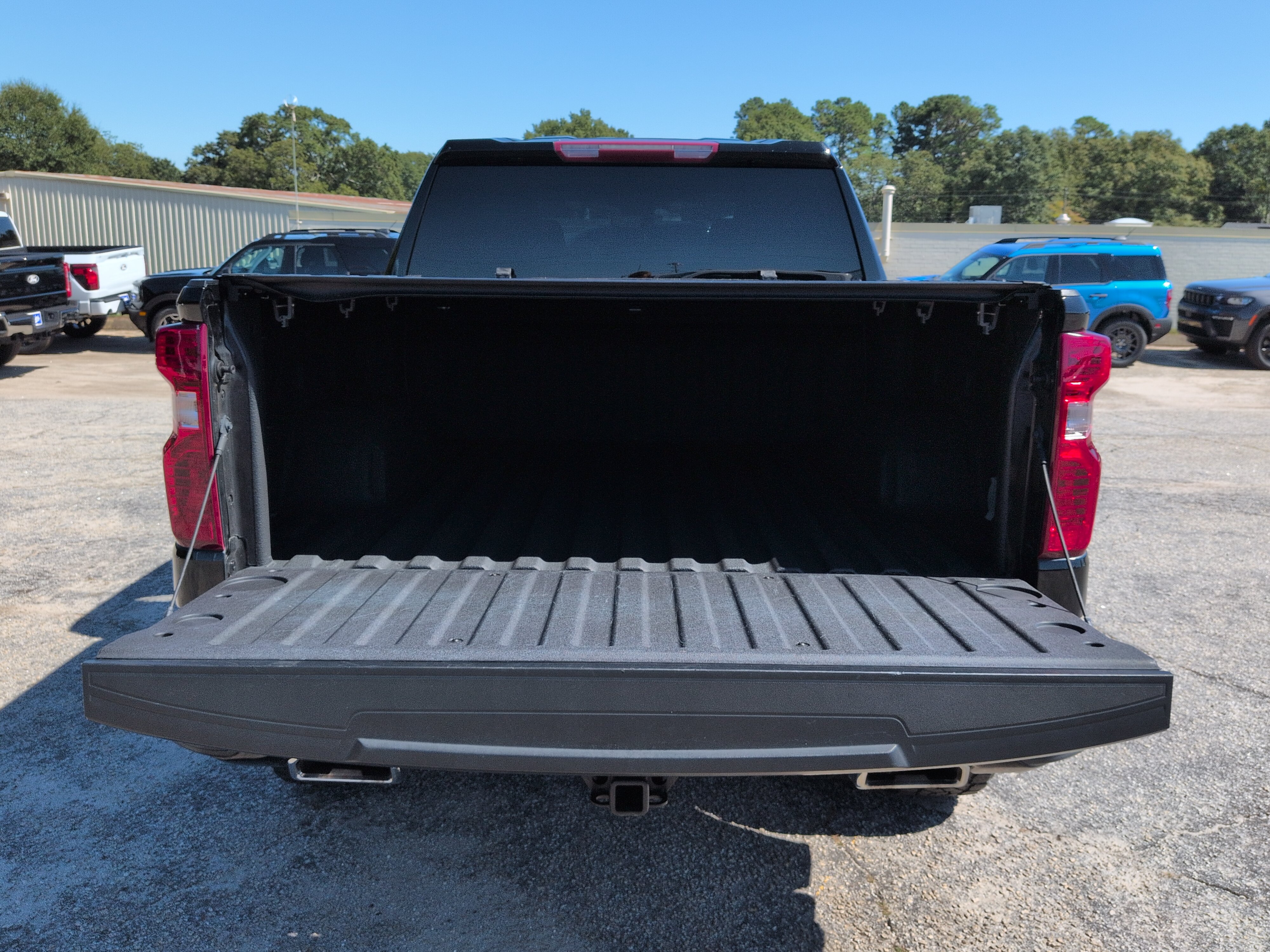 Used 2024 Chevrolet Silverado 1500 Custom Trail Boss AWD/4WD image 11