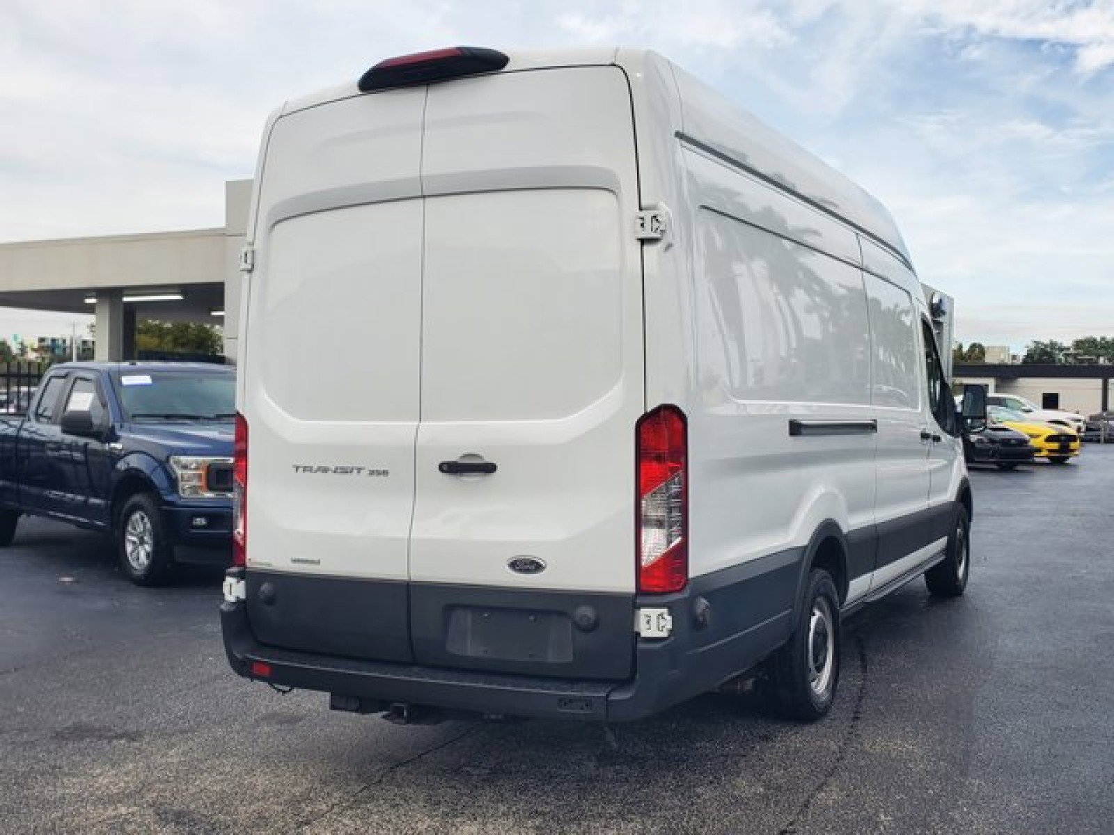 Used 2020 Ford Transit 350 148 High Roof Extended w/ Load Area Protection Package image 7