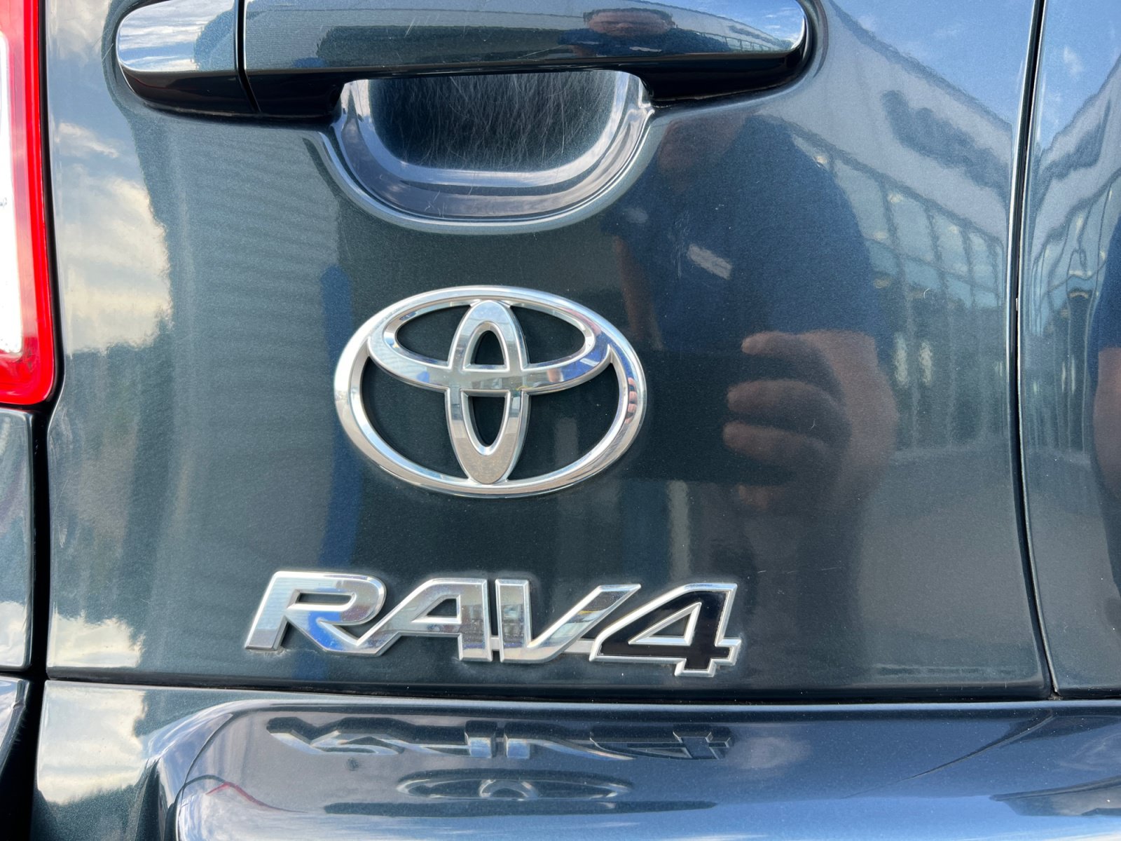 Used 2012 Toyota RAV4 4WD w/ Value Pkg image 21