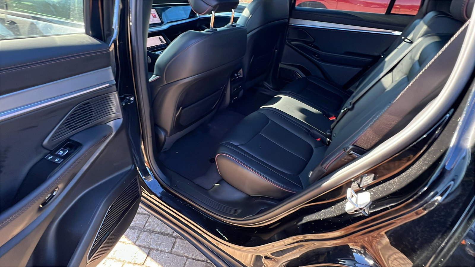 Used 2024 Jeep Wagoneer Launch Edition image 25