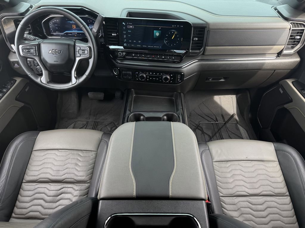 Used 2024 Chevrolet Silverado 2500 ZR2 w/ Technology Package image 14