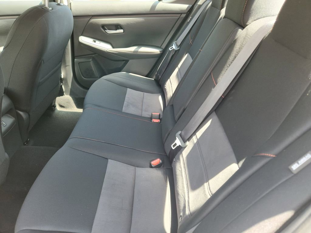 New 2025 Nissan Sentra SR w/ Midnight Edition image 11