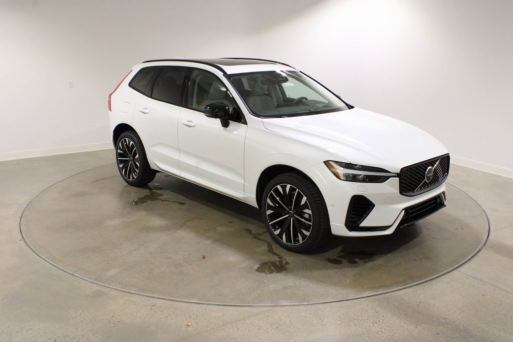 New 2026 Volvo XC60 T8 Ultra w/ Protection Package Premier image 7