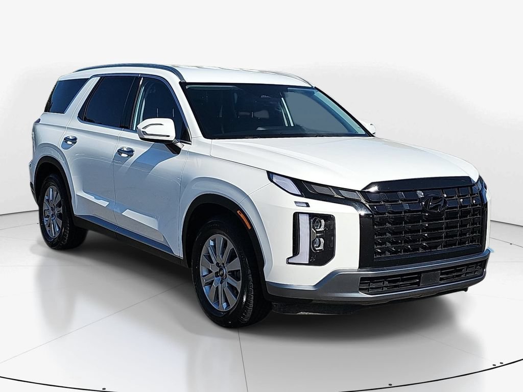 Used 2025 Hyundai Palisade SEL FWD image 3