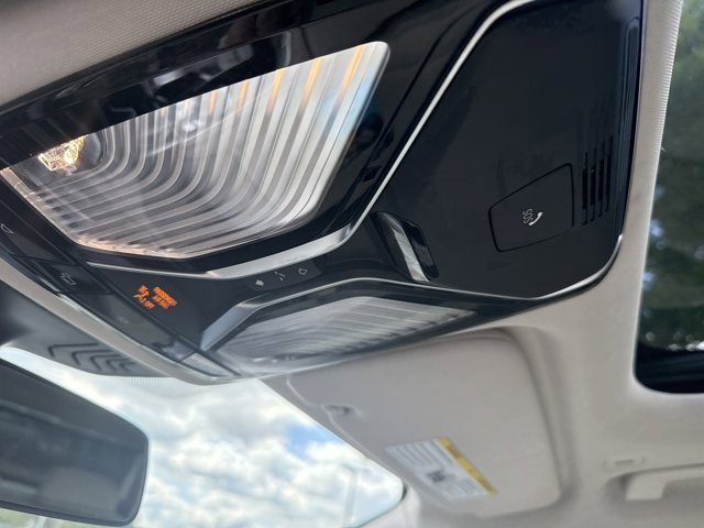 Used 2021 BMW 750i xDrive image 23