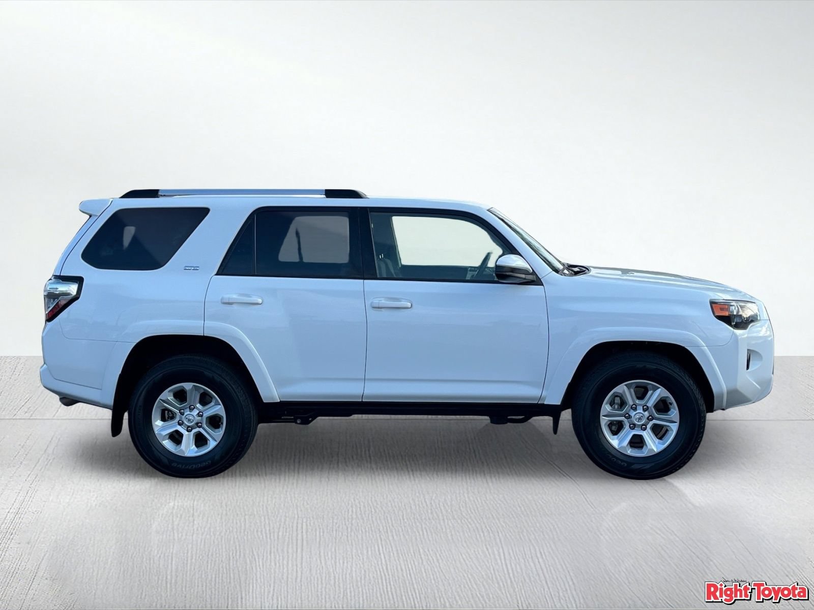 Certified 2024 Toyota 4Runner SR5 RWD image 8