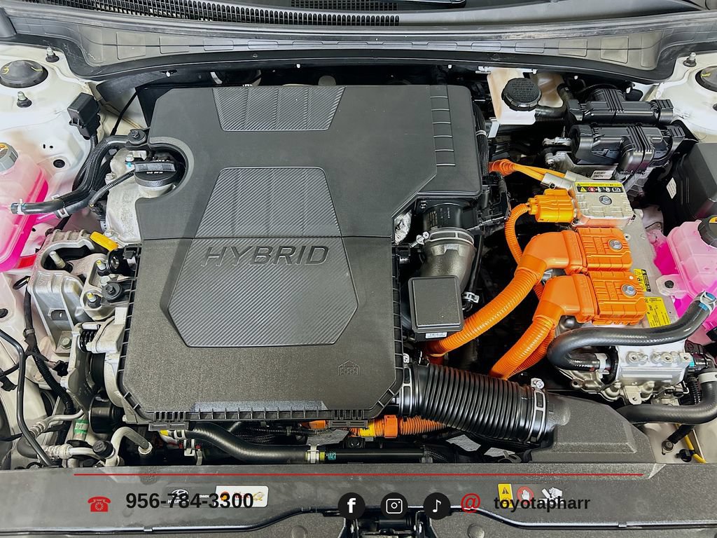 Used 2024 Hyundai Elantra Limited FWD image 30
