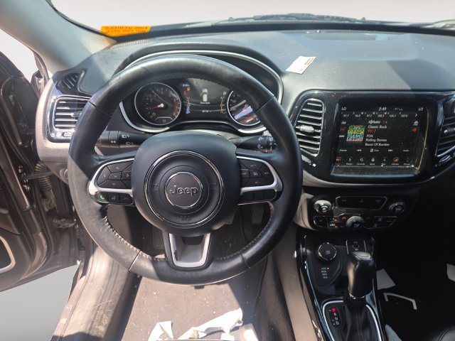 Used 2018 Jeep Compass Limited w/ Navigation Group AWD/4WD image 10