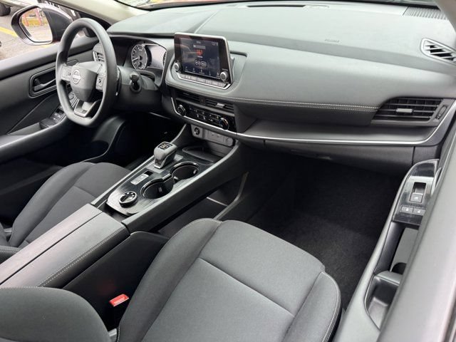 Used 2025 Nissan Rogue S AWD/4WD image 20