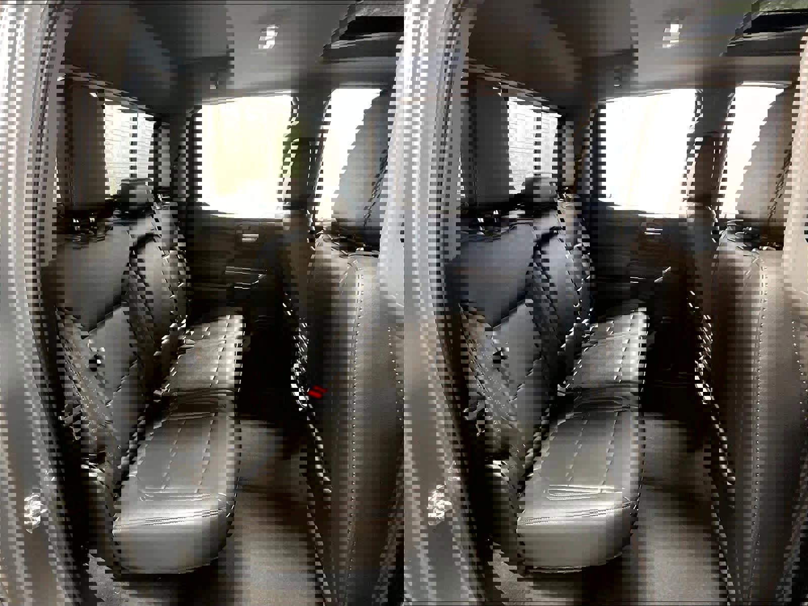 Used 2021 GMC Sierra 1500 SLT image 16