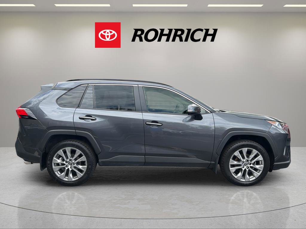 Used 2019 Toyota RAV4 XLE Premium w/ Advanced Technology Package AWD/4WD image 5